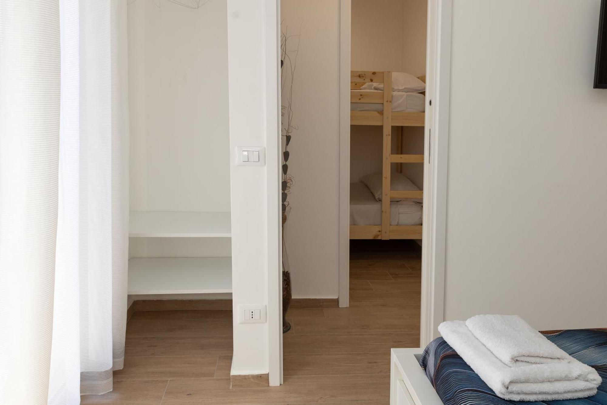 Ludo Holiday House - Charming Con Patio A Due Passi Dalla Cattedrale 팔레르모 외부 사진