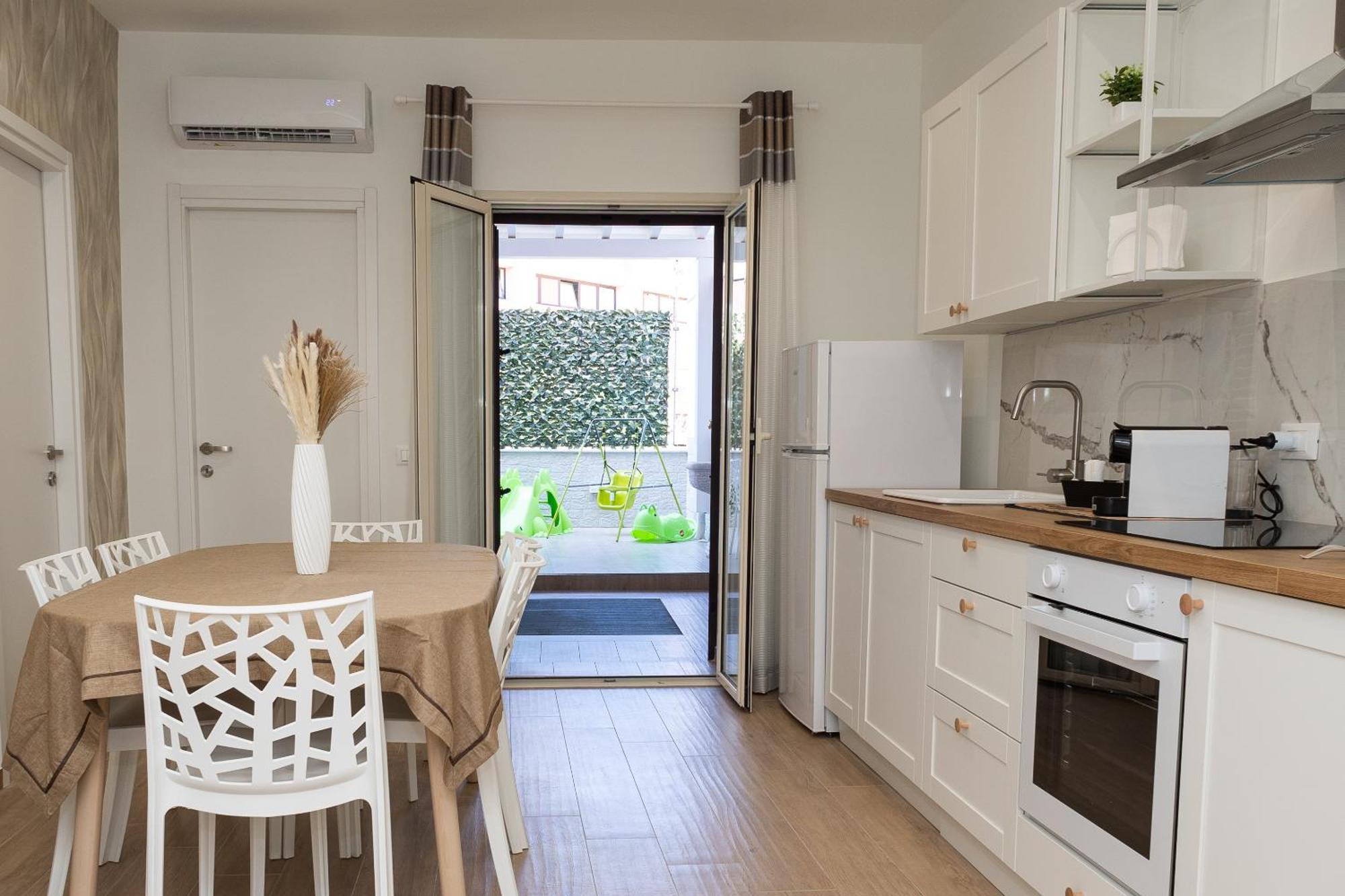 Ludo Holiday House - Charming Con Patio A Due Passi Dalla Cattedrale 팔레르모 외부 사진